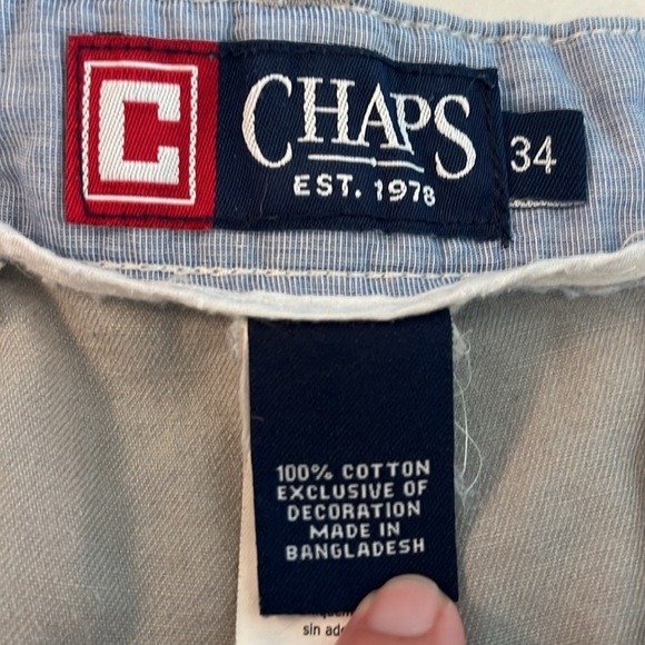 Chaps Men's Khaki Shorts Waist 34 inches flat front and 8 inch inseam - Picture 3 of 6